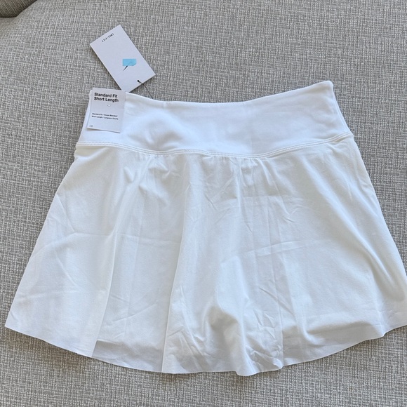 Nike Women's White Mini Skirt - Picture 4 of 4